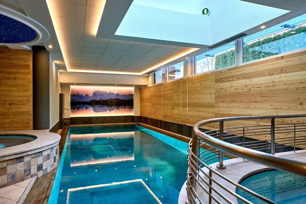 HOTEL CRISTINA 21/45