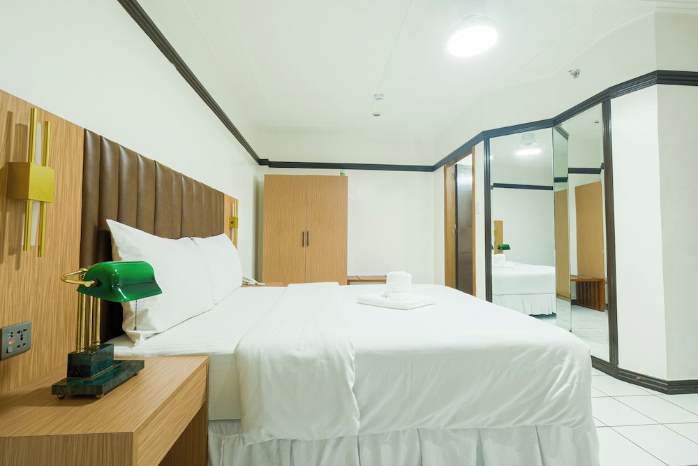 Orchid Inn Resort 22/57