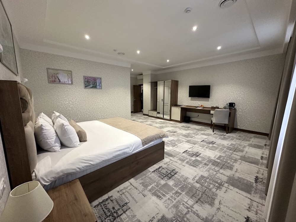 Green Park Hotel 25/67