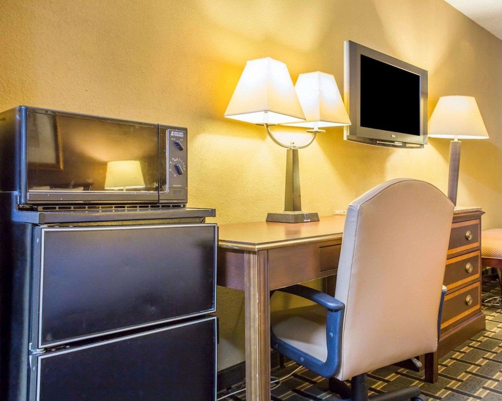 Econo Lodge Acworth East 46/53