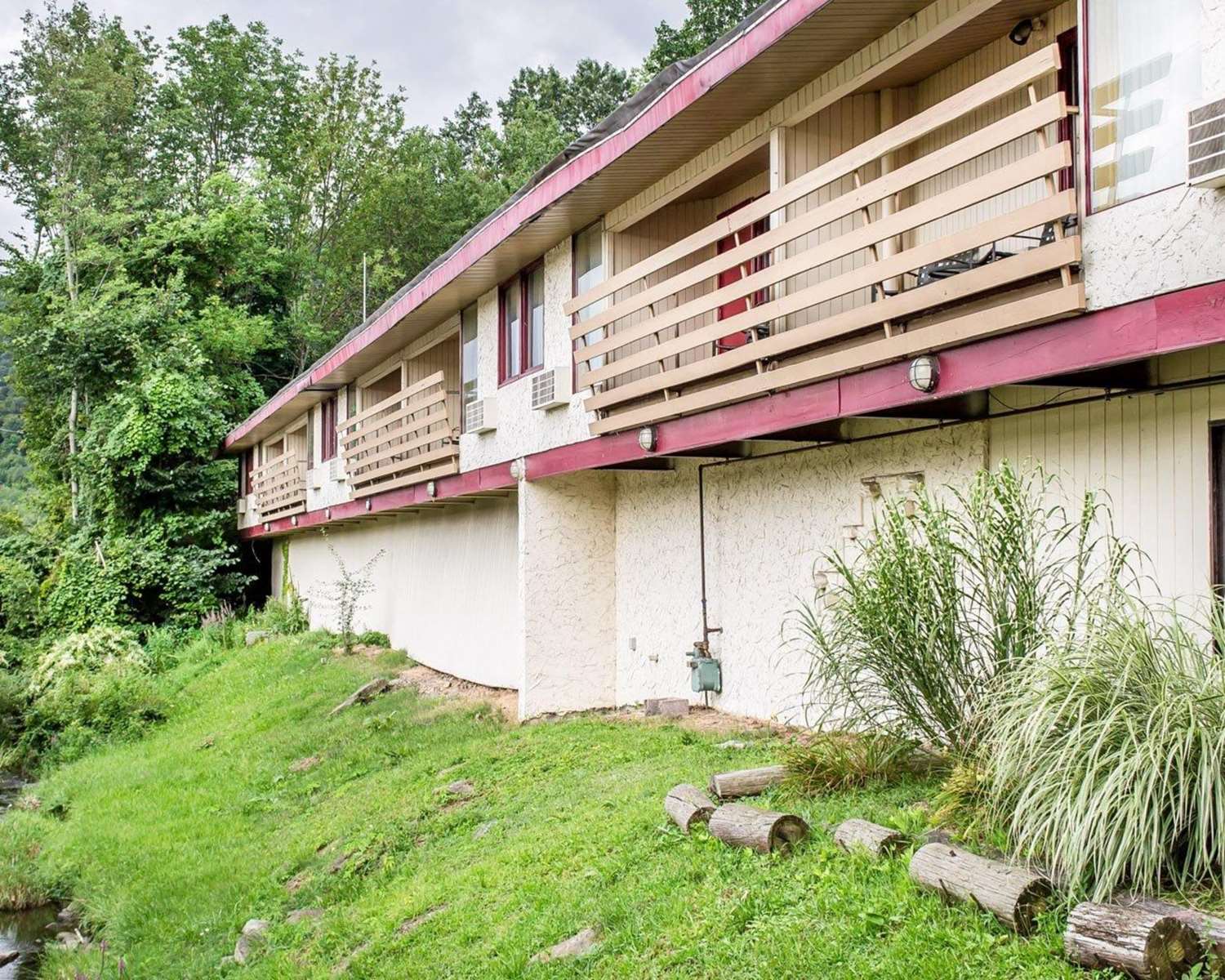 Econo Lodge Clarks Summit - Scranton 22/22