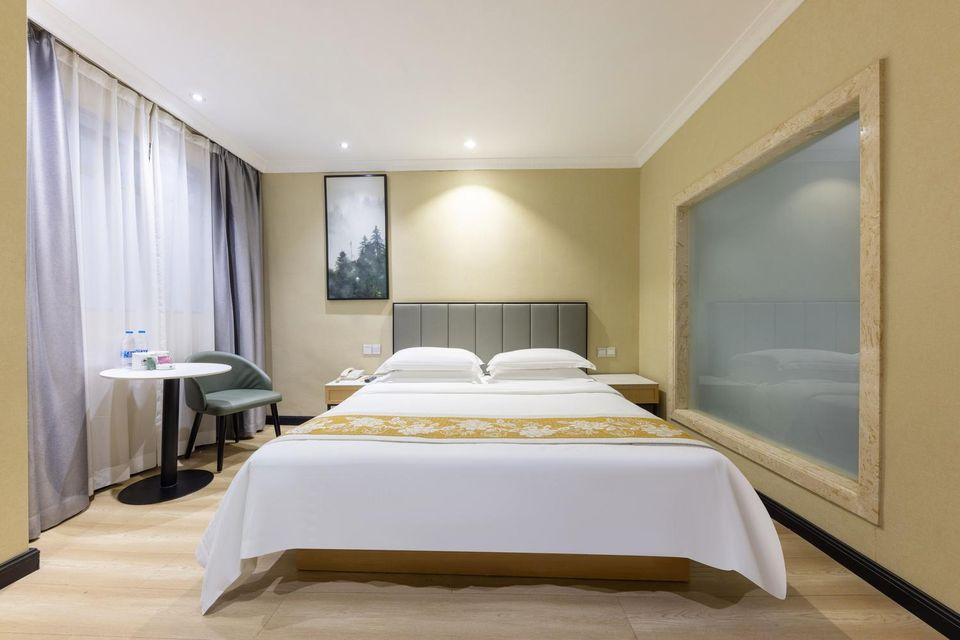 Guest Room, Double Bed, No Window