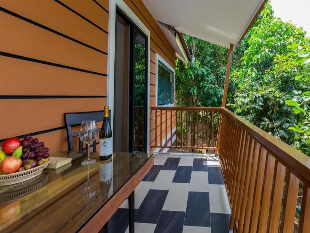 360 Resort Sihanoukville 6/69