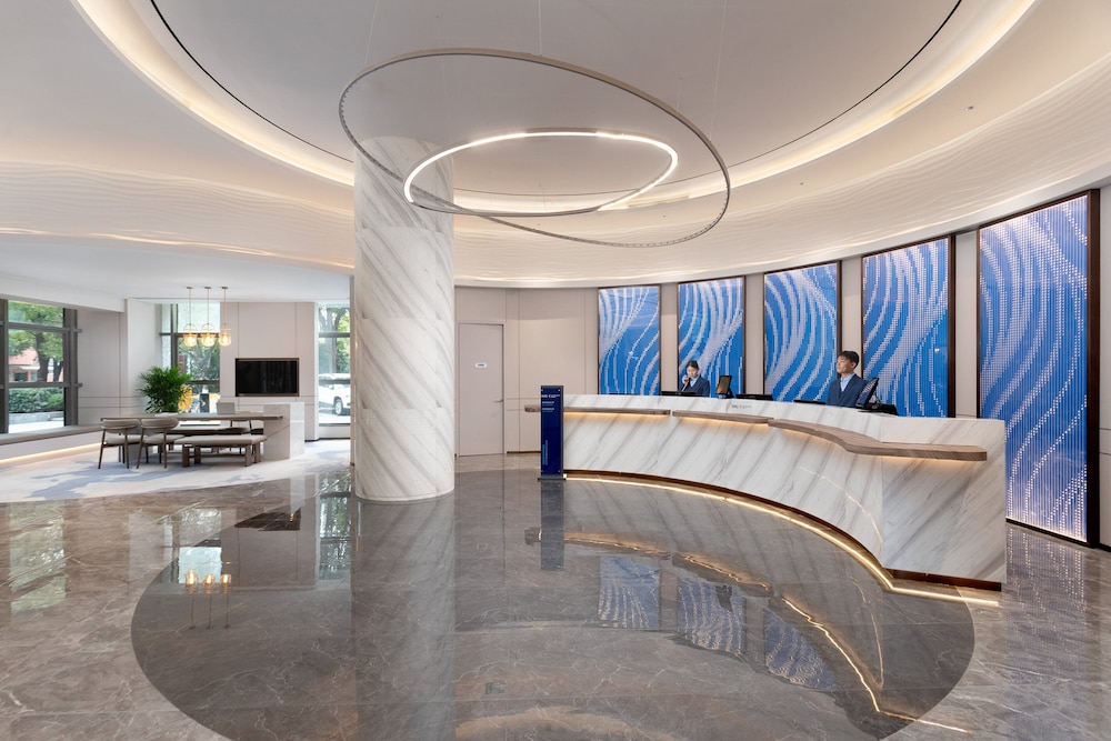 Holiday Inn Express Shanghai Gumei 10/56