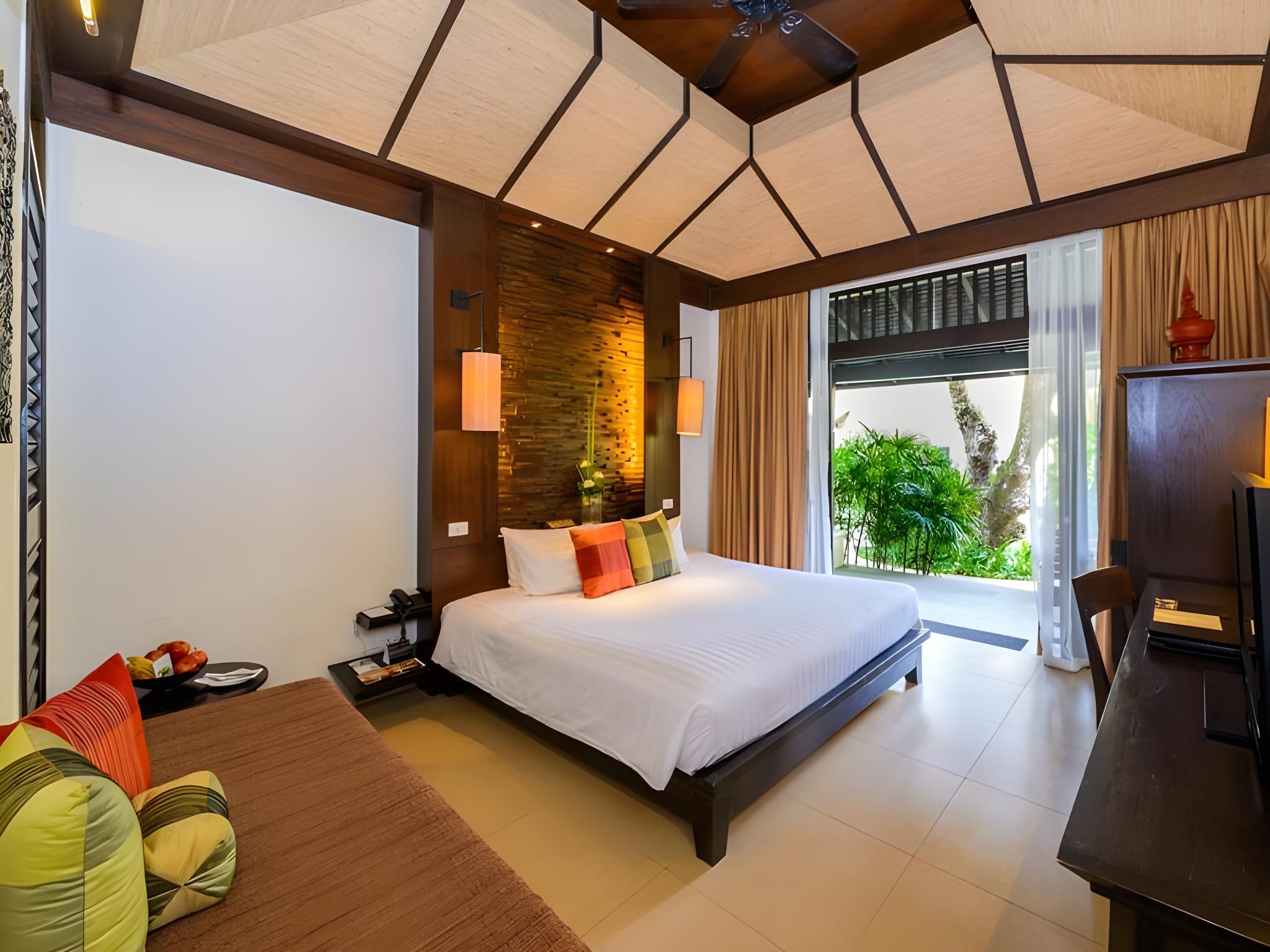 Superior Garden View room