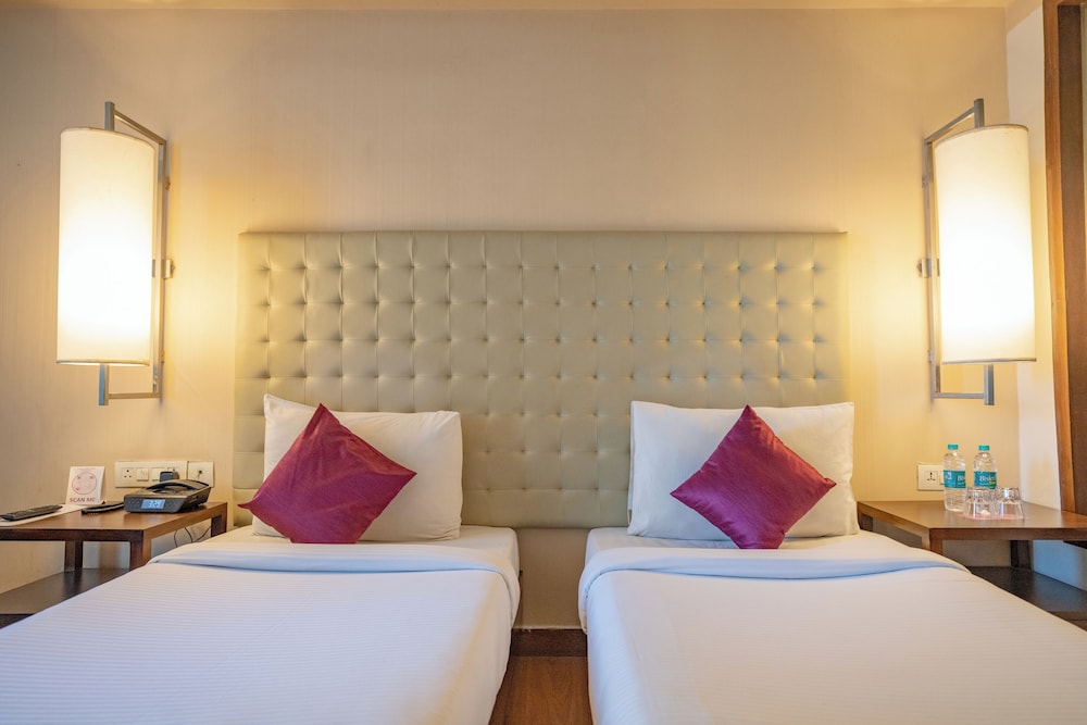 Royal Orchid Central Jaipur 17/58