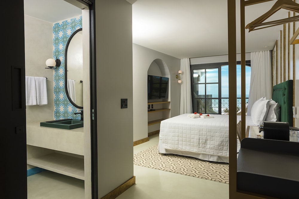 Exotica Boutique Hotel 50/50
