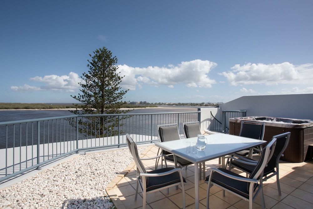 Breakfree Grand Pacific Caloundra 7/66