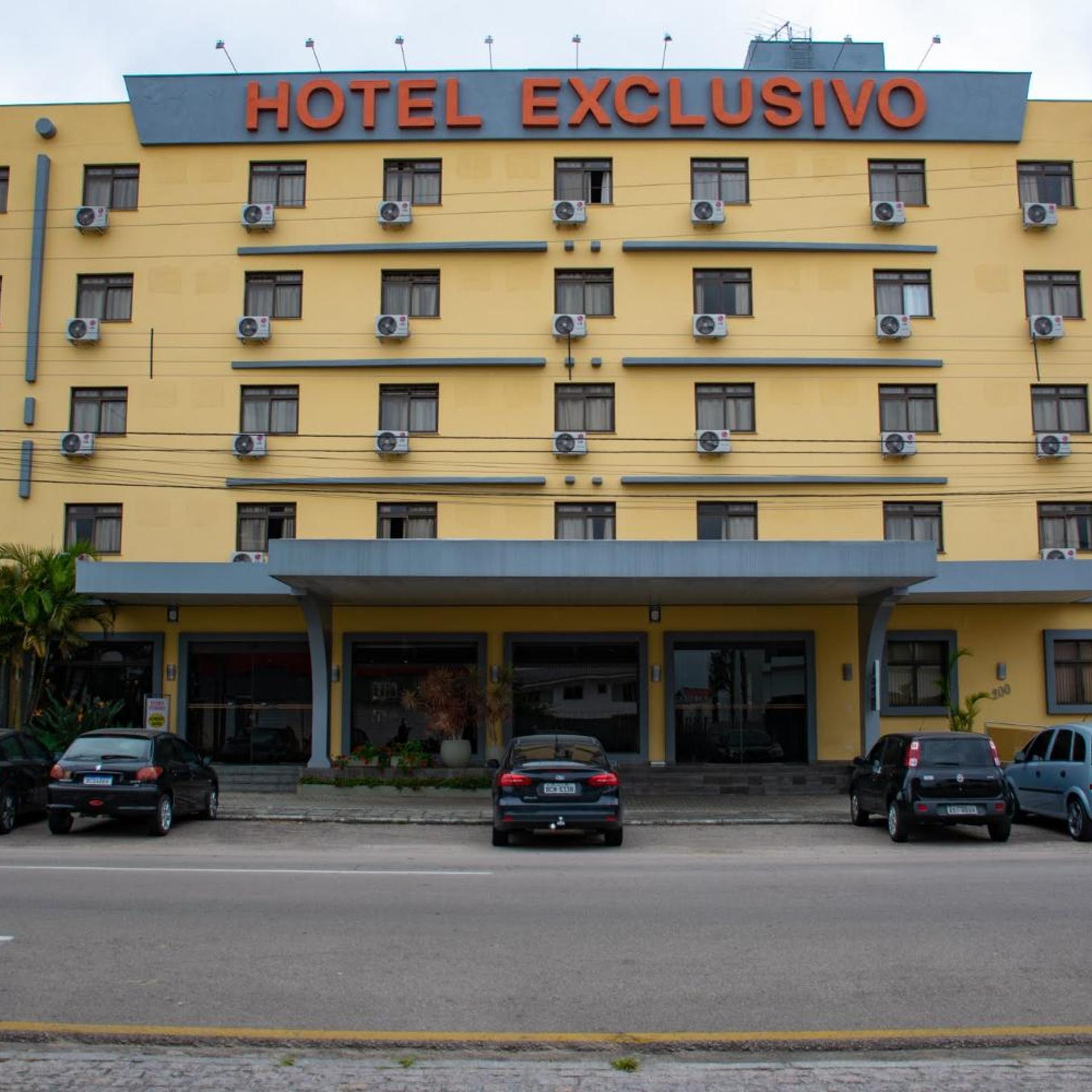 Hotel Exclusivo 2/27