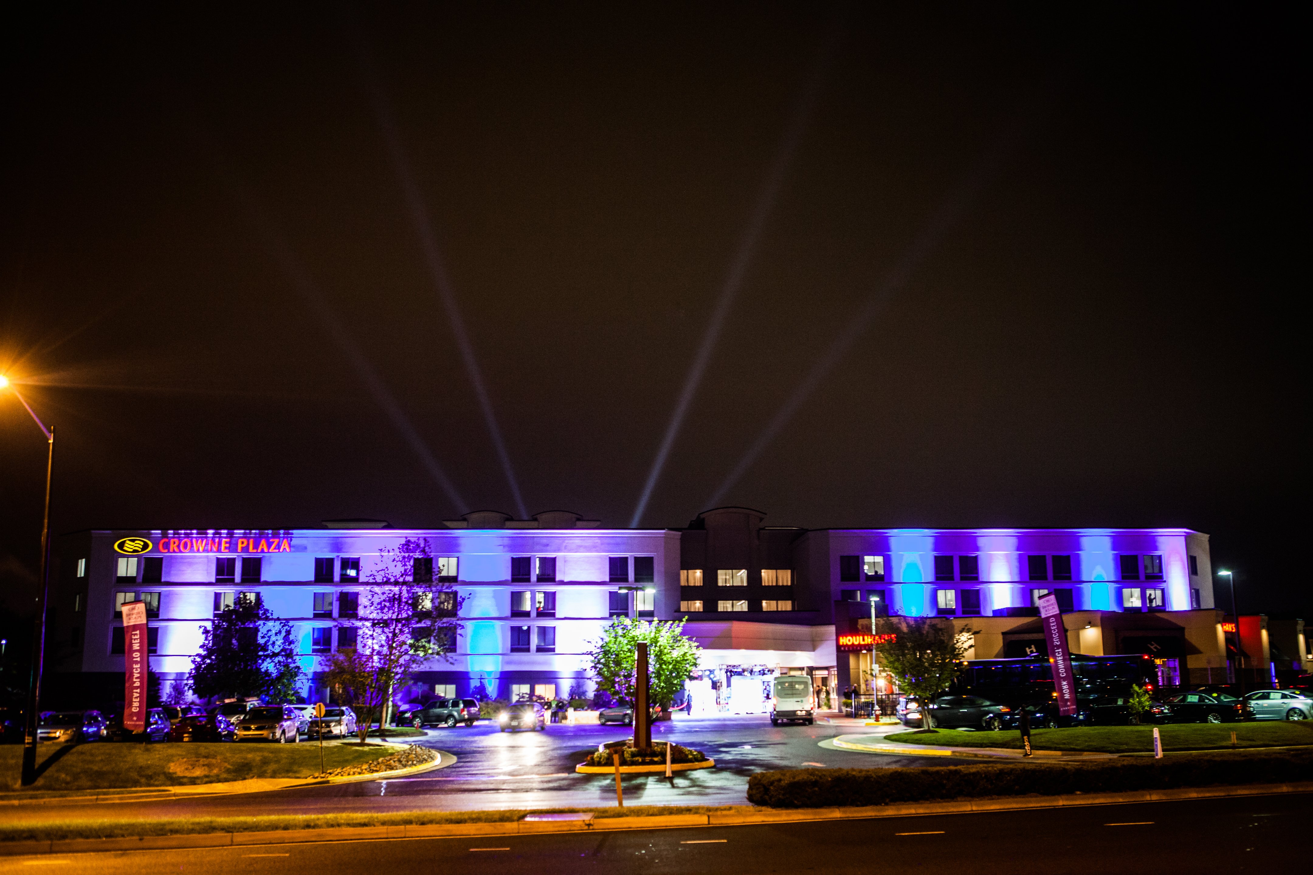 Crowne Plaza Dulles Airport 4/72
