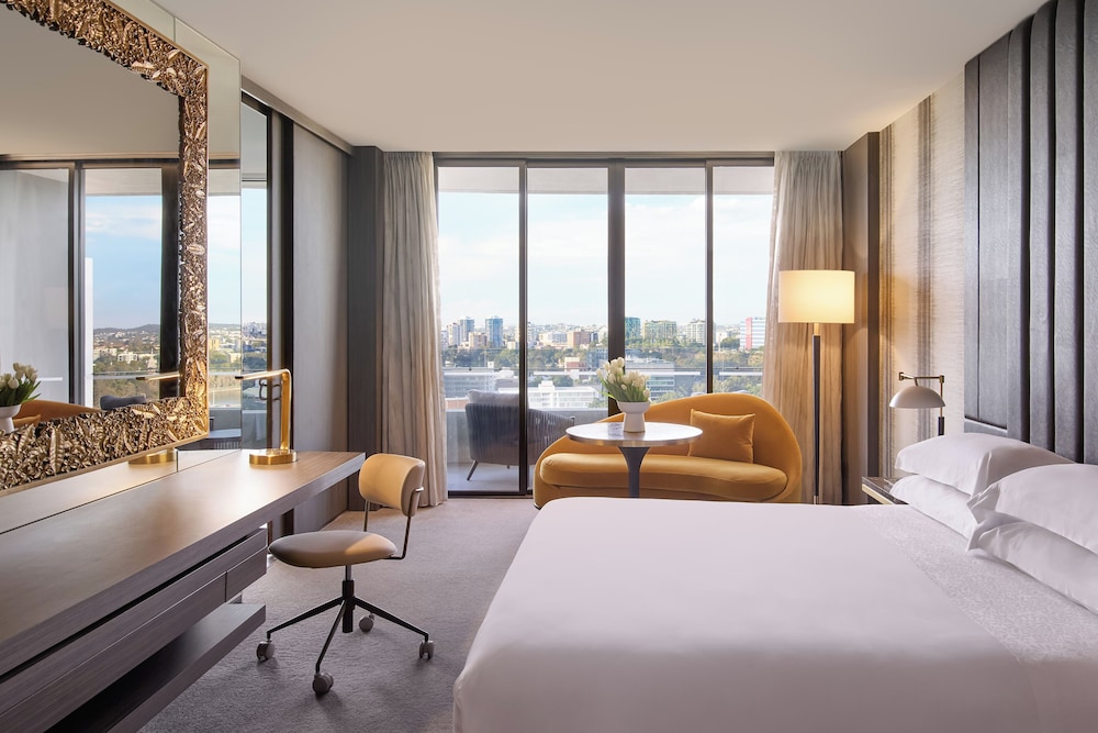 Suite, King Bed