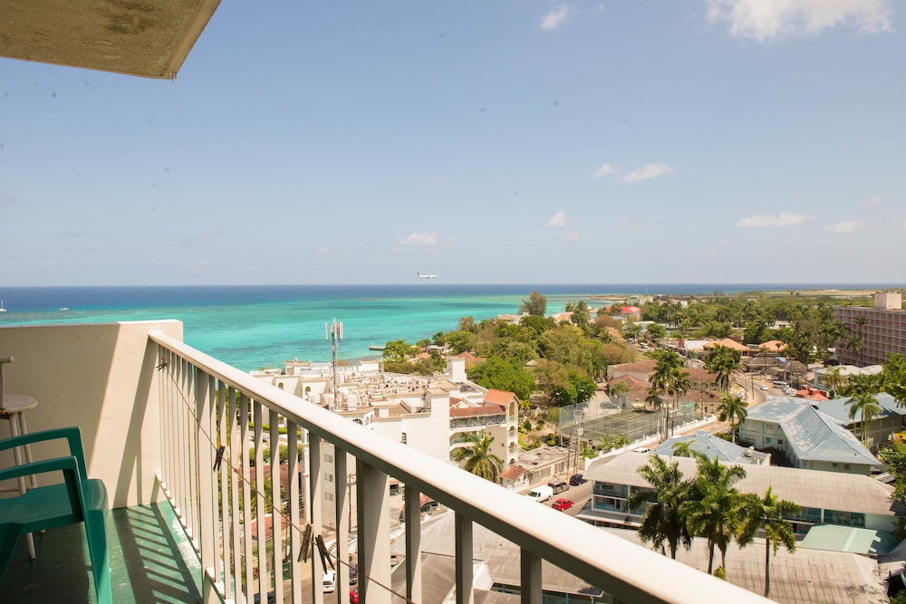Baywatch Beach at Montego Bay Club 19/25