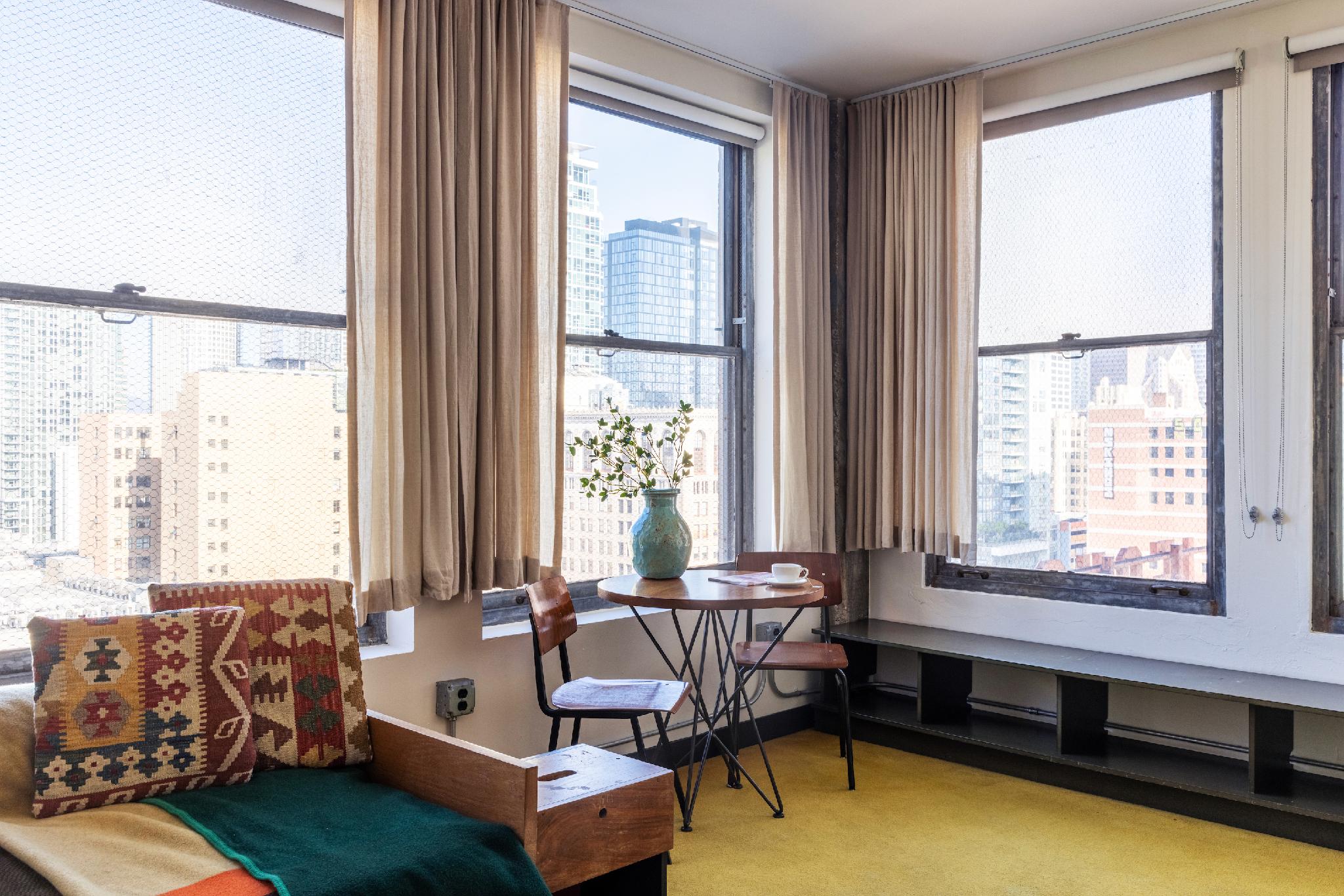 LOFT, SUITE, KING BED, TERRACE