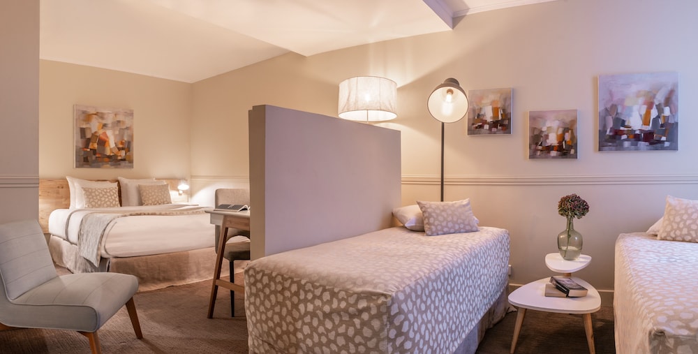 Hotel 29 Lepic 42/66