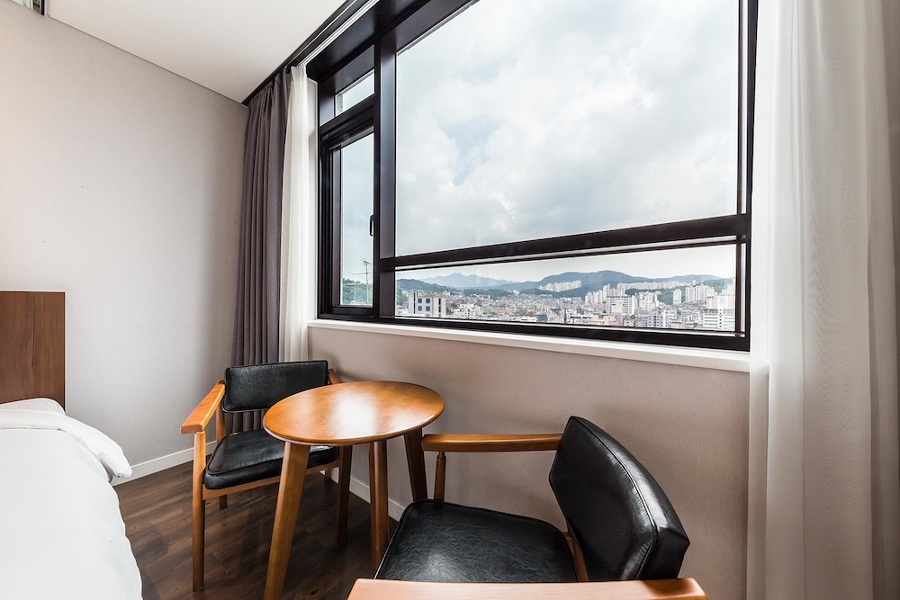 CS Premier Hotel Seoul 22/23