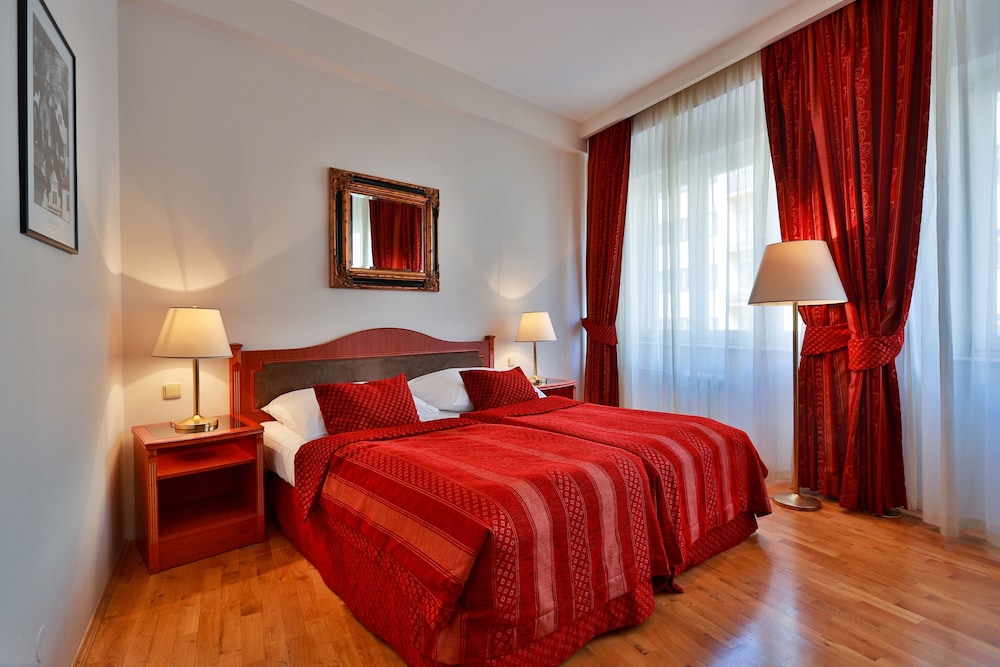 Belvedere Hotel 14/71
