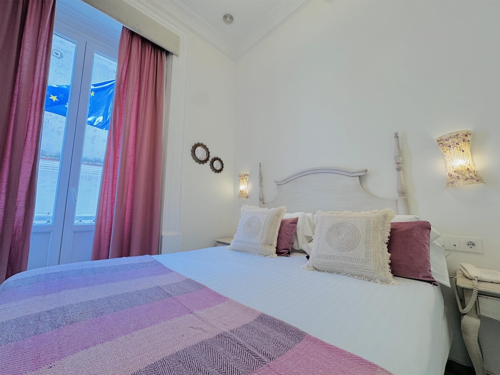 ROOM, DOUBLE BED, BALCONY