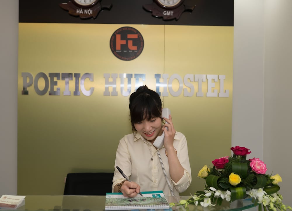 Poetic Hue Hotel 9/50