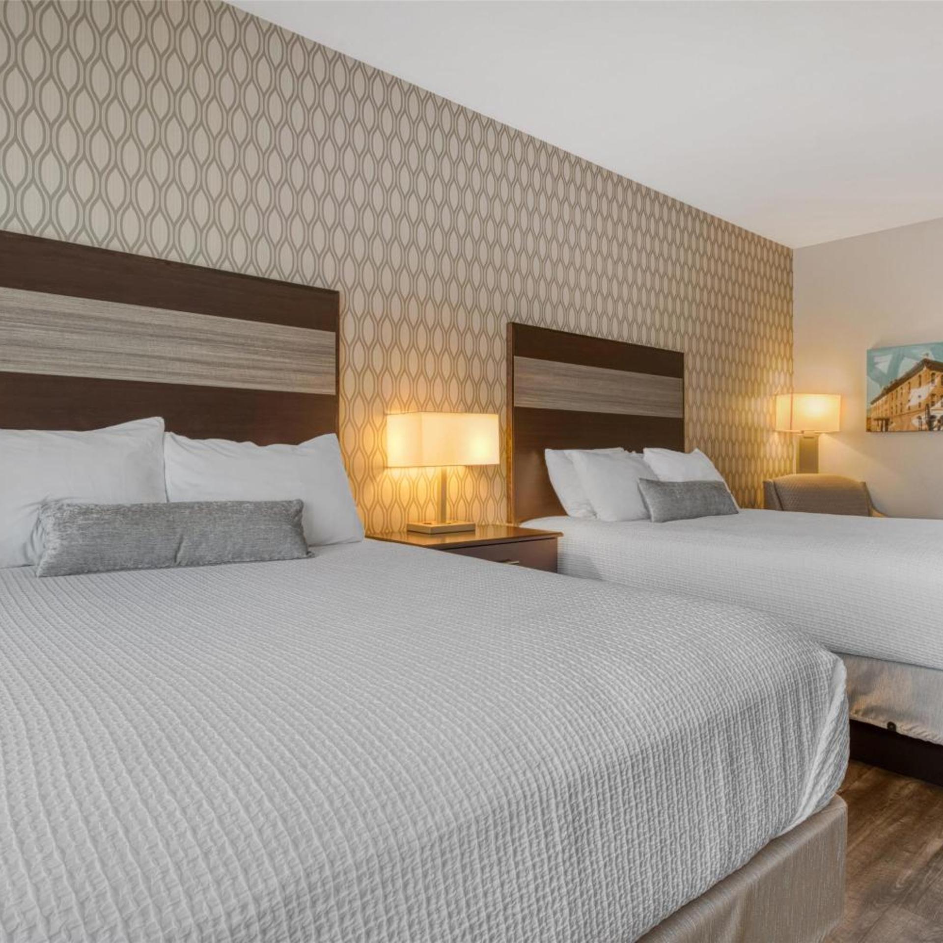 Room, Queen Bed, Best Western Plus Saint Peter 1/7