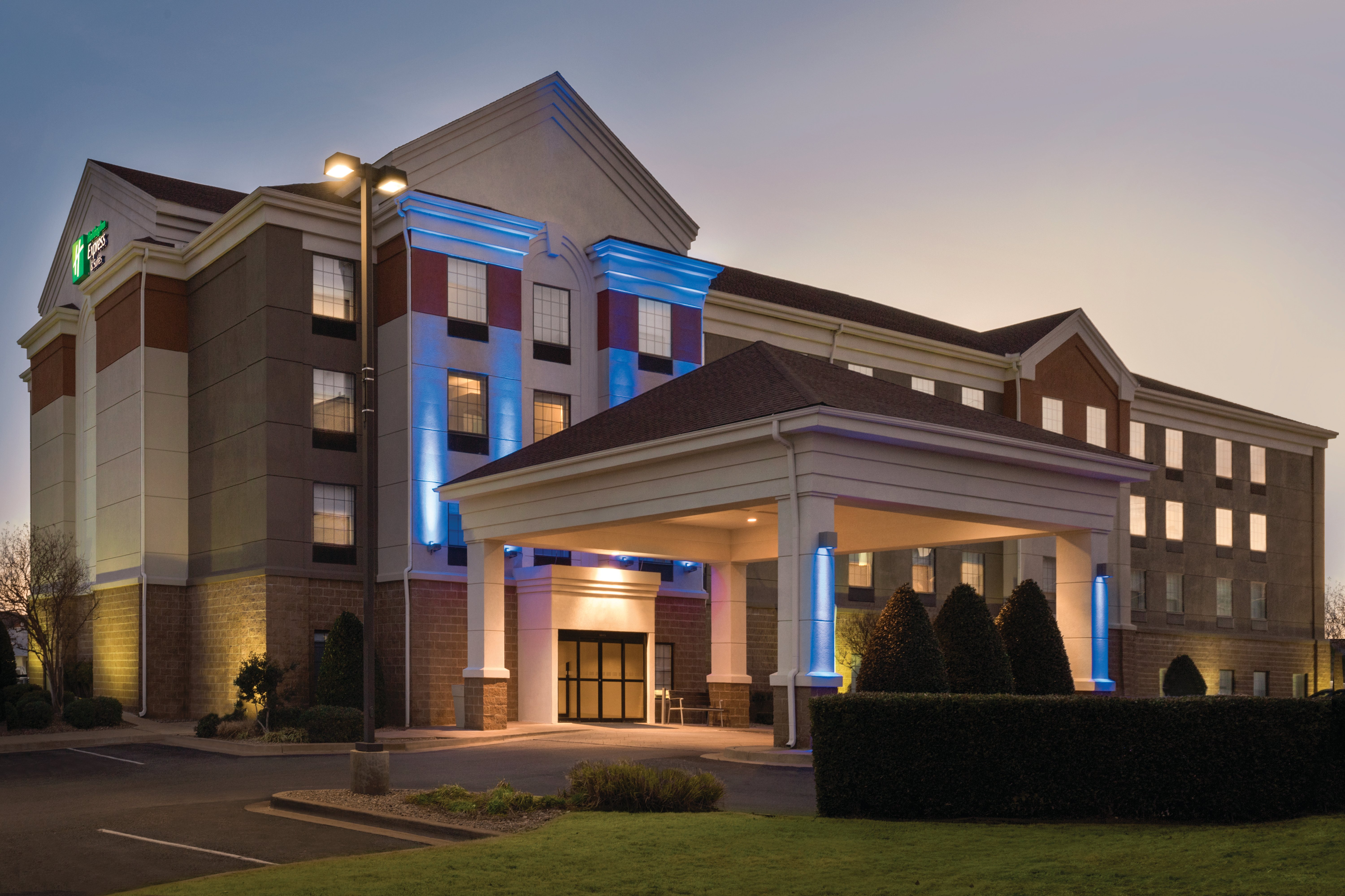 Holiday Inn Express Suites Lawton Fort Sill 6/54