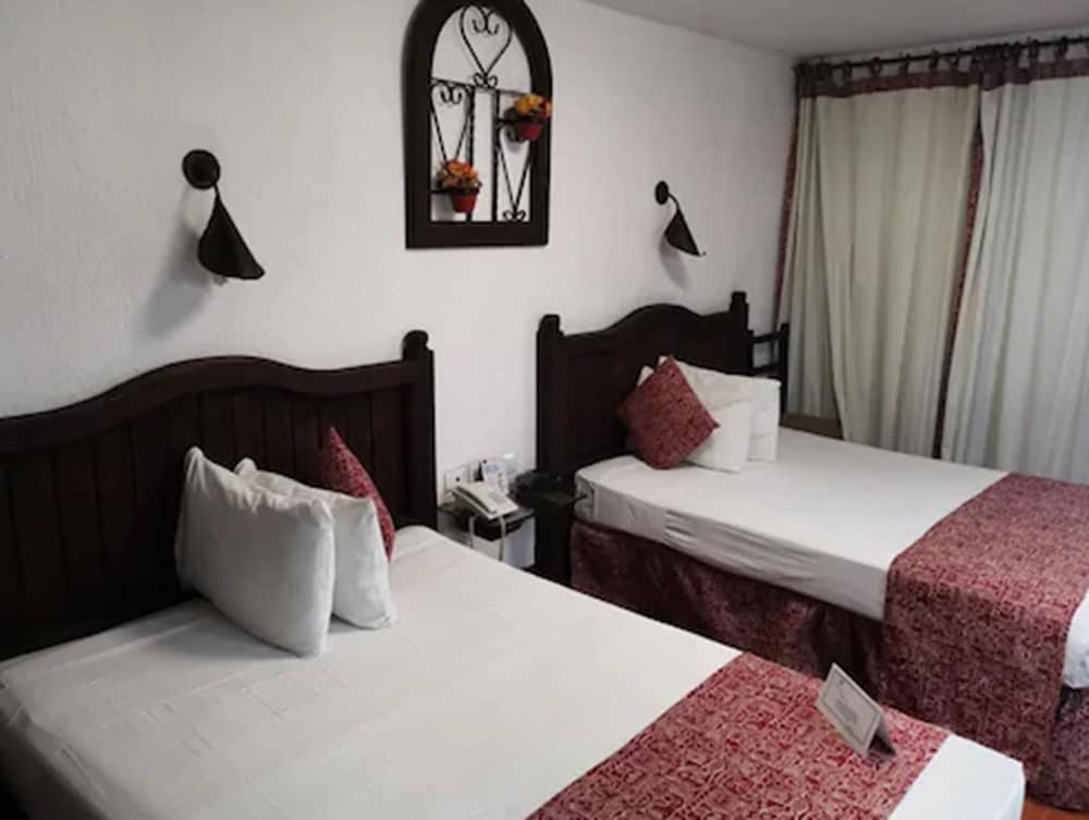 Hotel Maya Yucatan by Cartas a Frida 20/50