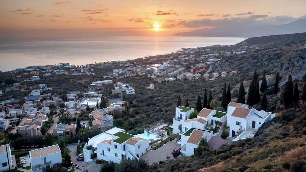 Creta Blue Boutique Hotel 41/48