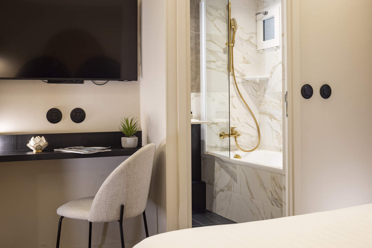 Hotel Mondial 85/100