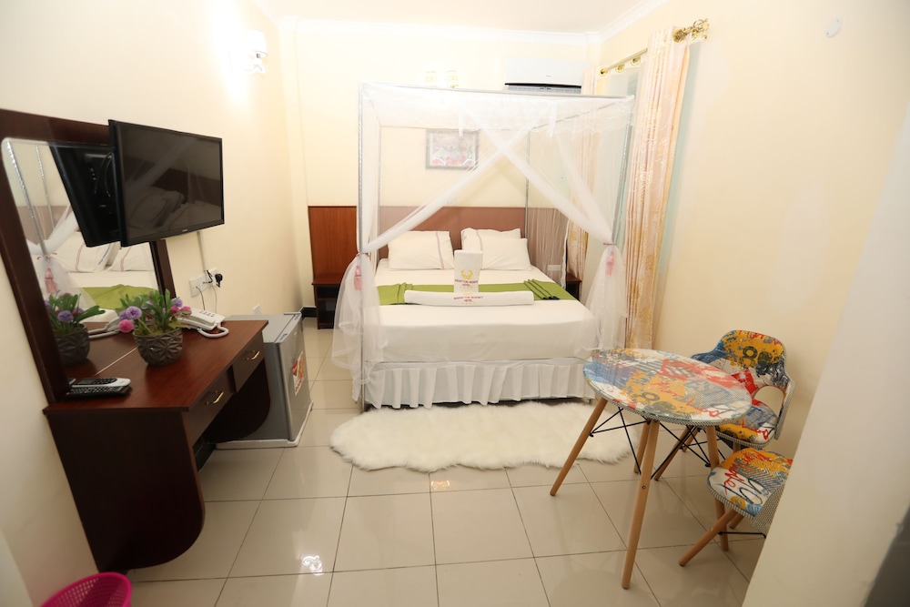Sheratton Regency Hotel 26/34