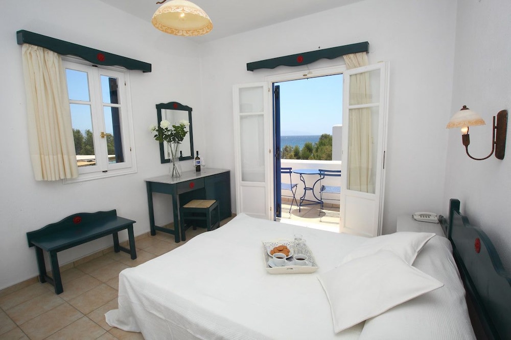 Paros Inn Hotel 13/50