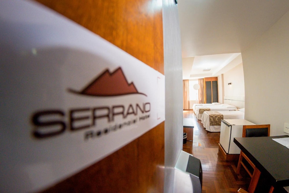 SERRANO RESIDENCIAL HOTEL 37/54