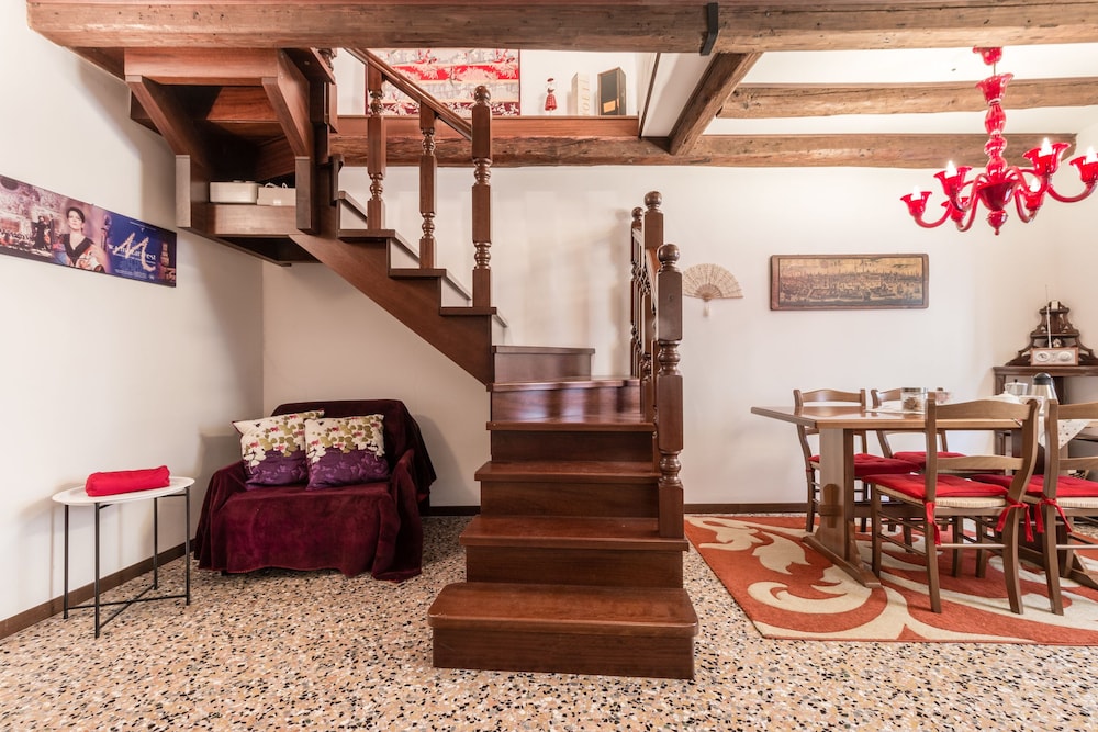 Vivaldi Apartment 13/26
