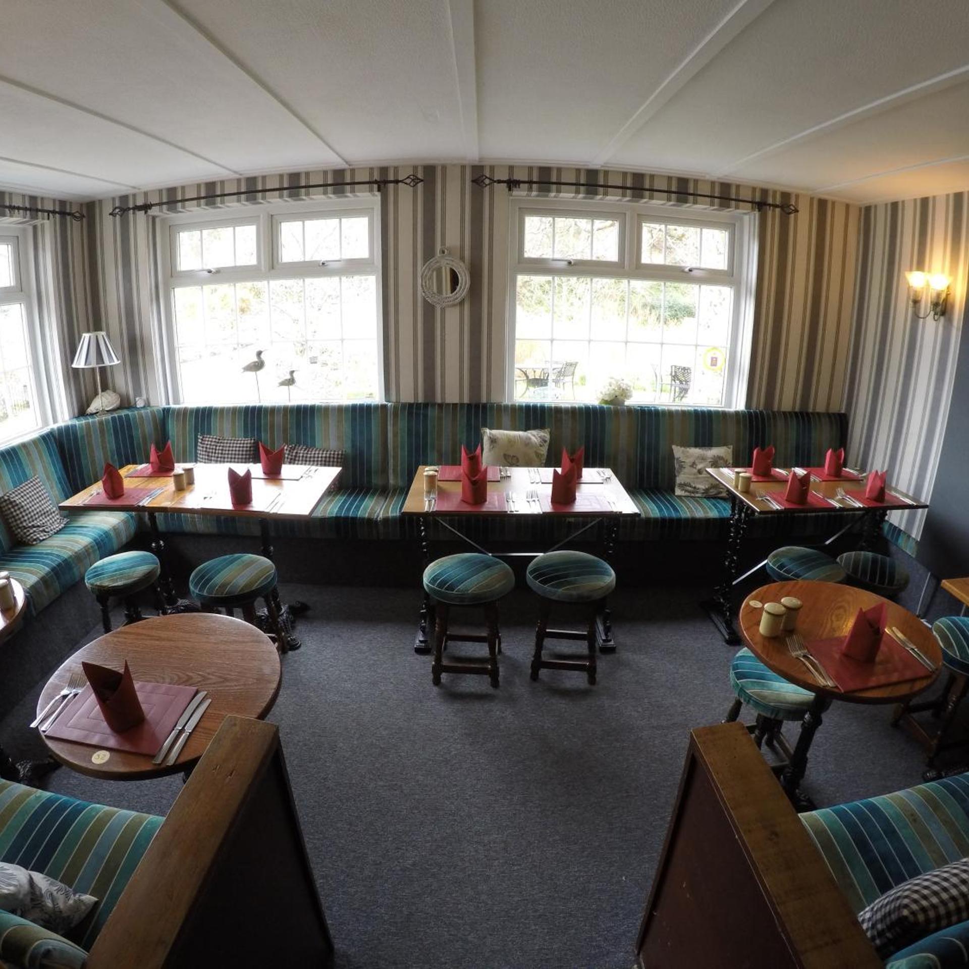 OLD INN HOTEL 30/37