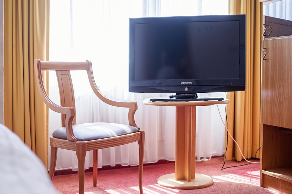 Hotel Danischer Hof Altenholz By Tulip Inn 38/45