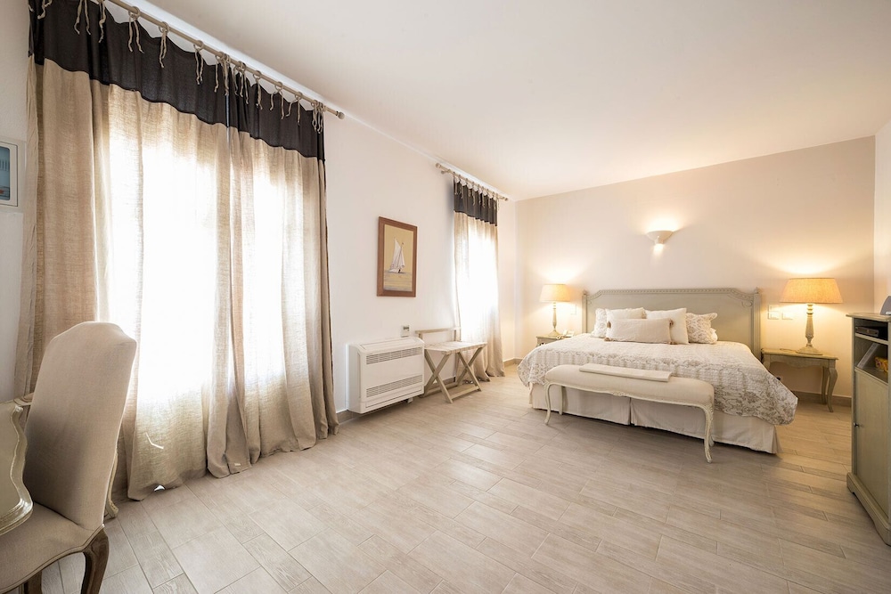 SAINT ANDREA SEA SIDE RESORT 26/70