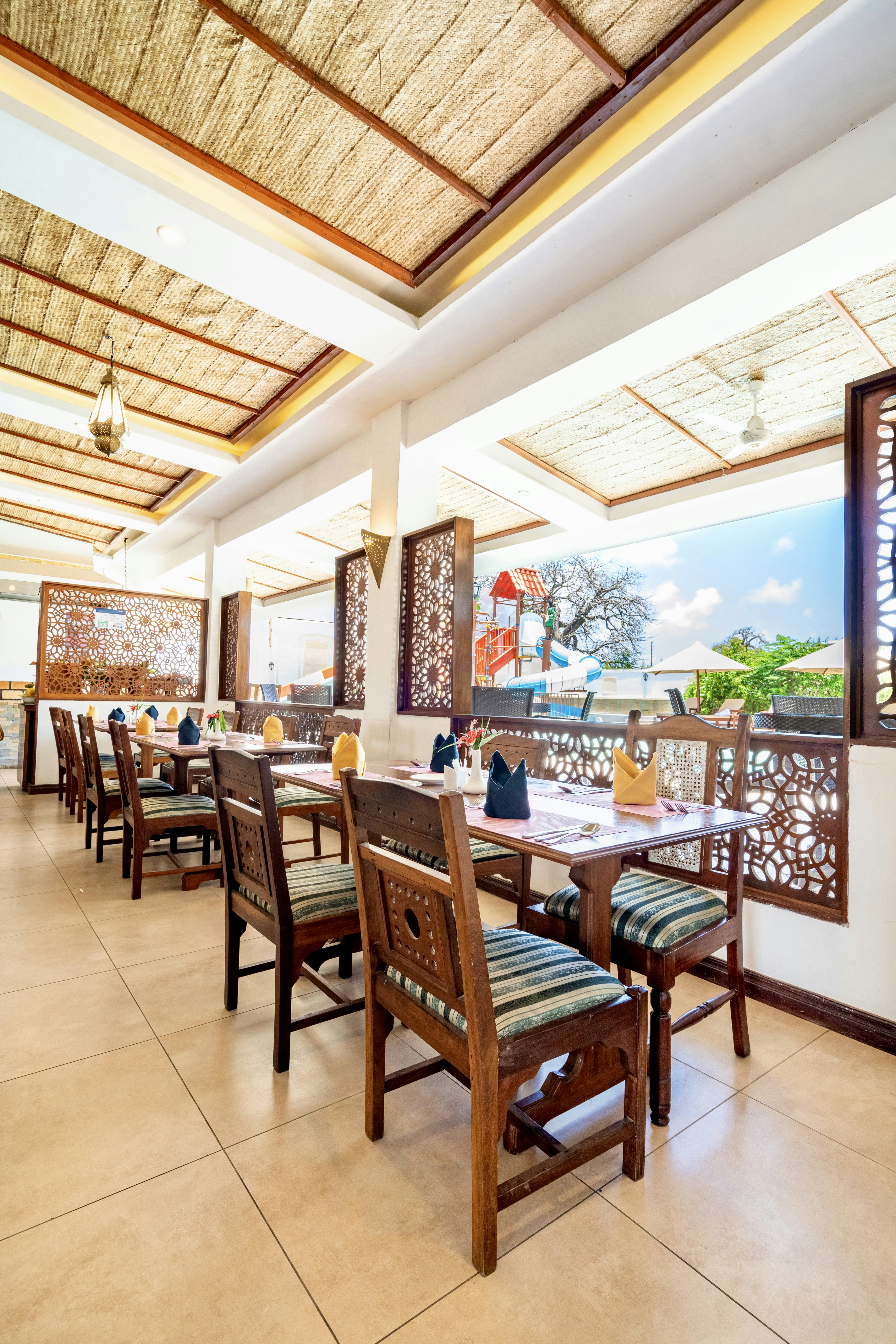 PrideInn Hotel Diani 8/12