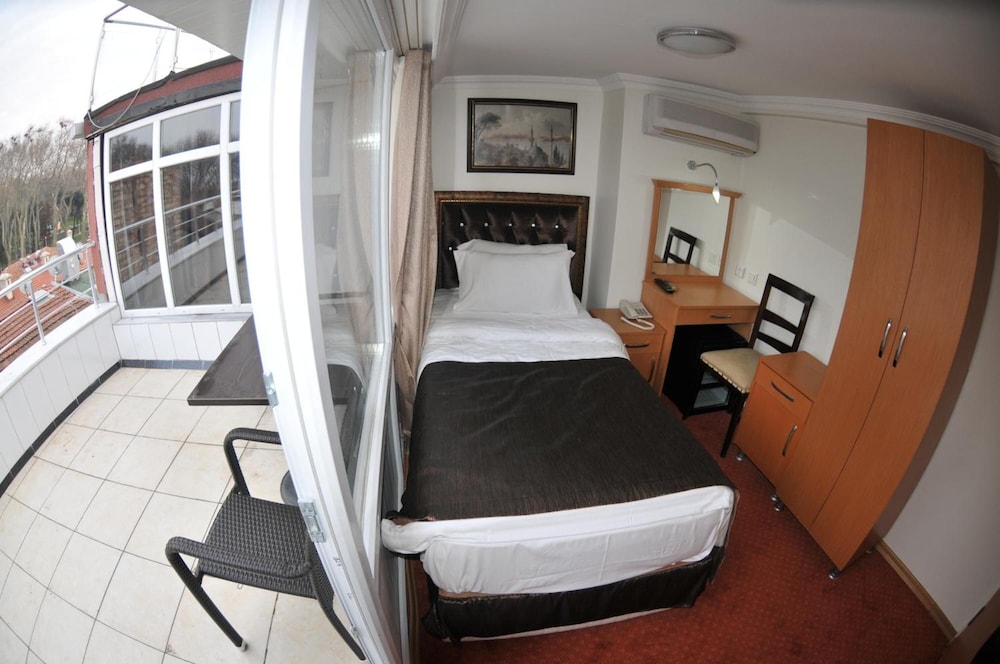 Palace Point Hotel 17/42
