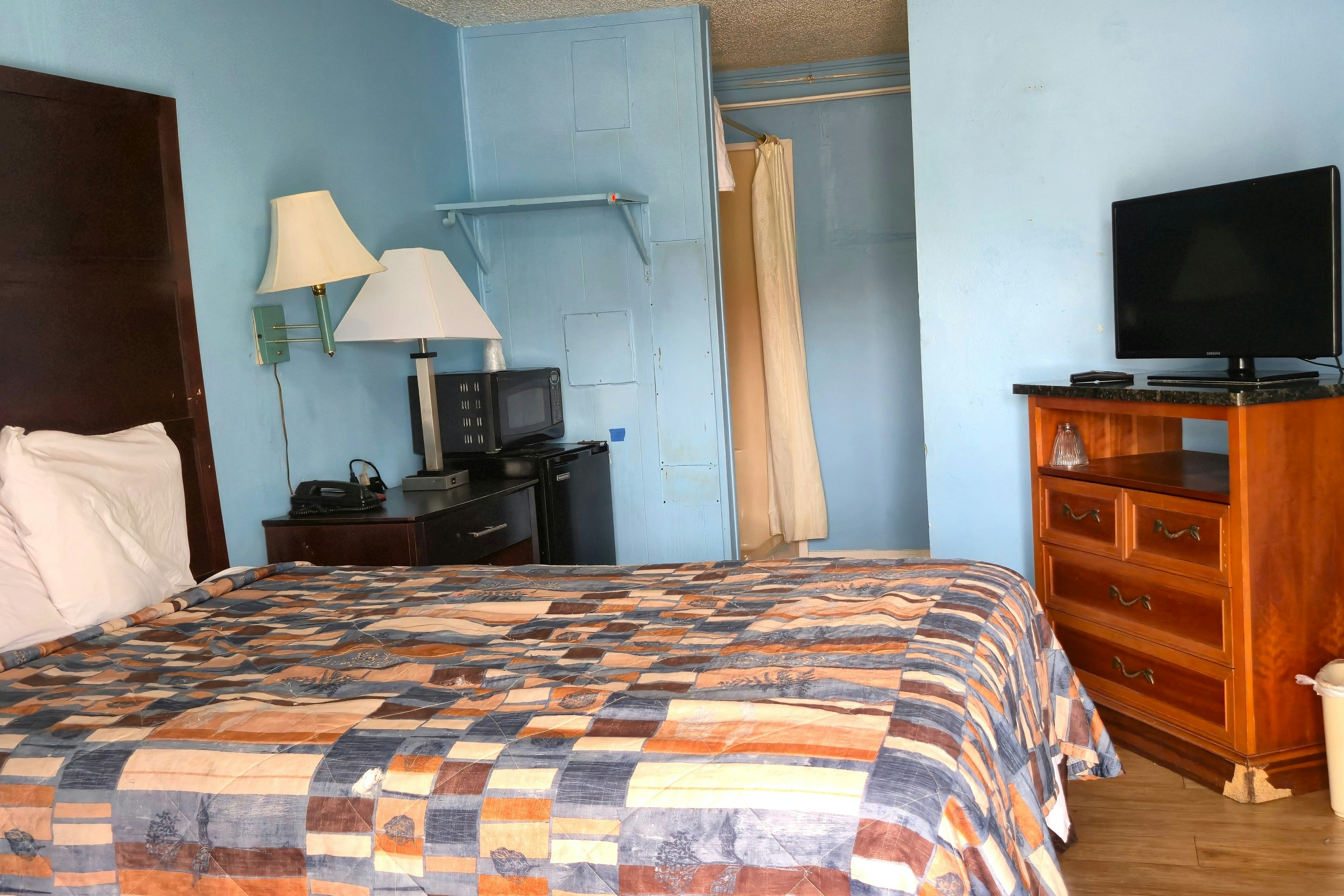 Holiday Motel by Belvilla Cleveland, TN 36/44