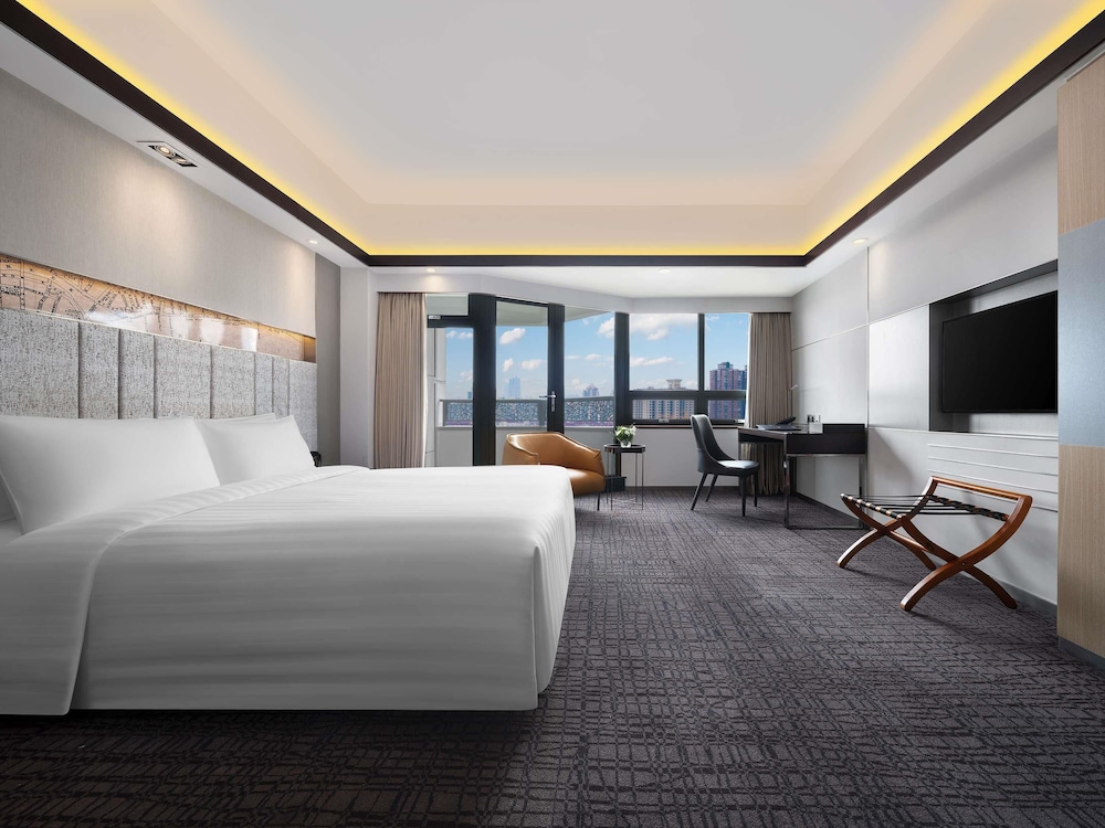 Grand Mercure Shanghai Hongqiao 33/79