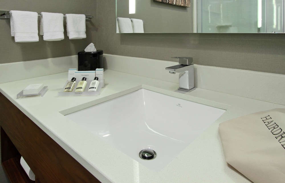 Hilton Garden Inn New York/Midtown Park Ave 15/51