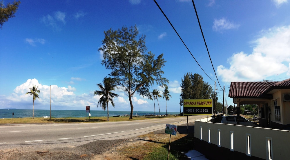 Semarak Beach Inn 44/45