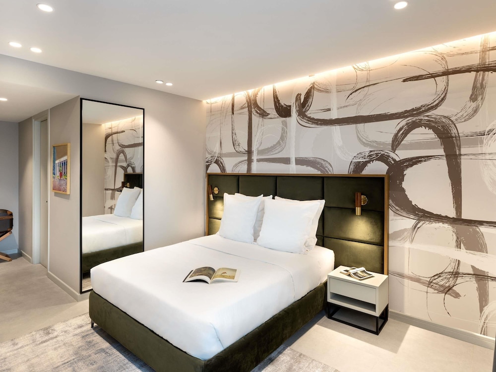 Mercure Tirana 15/73