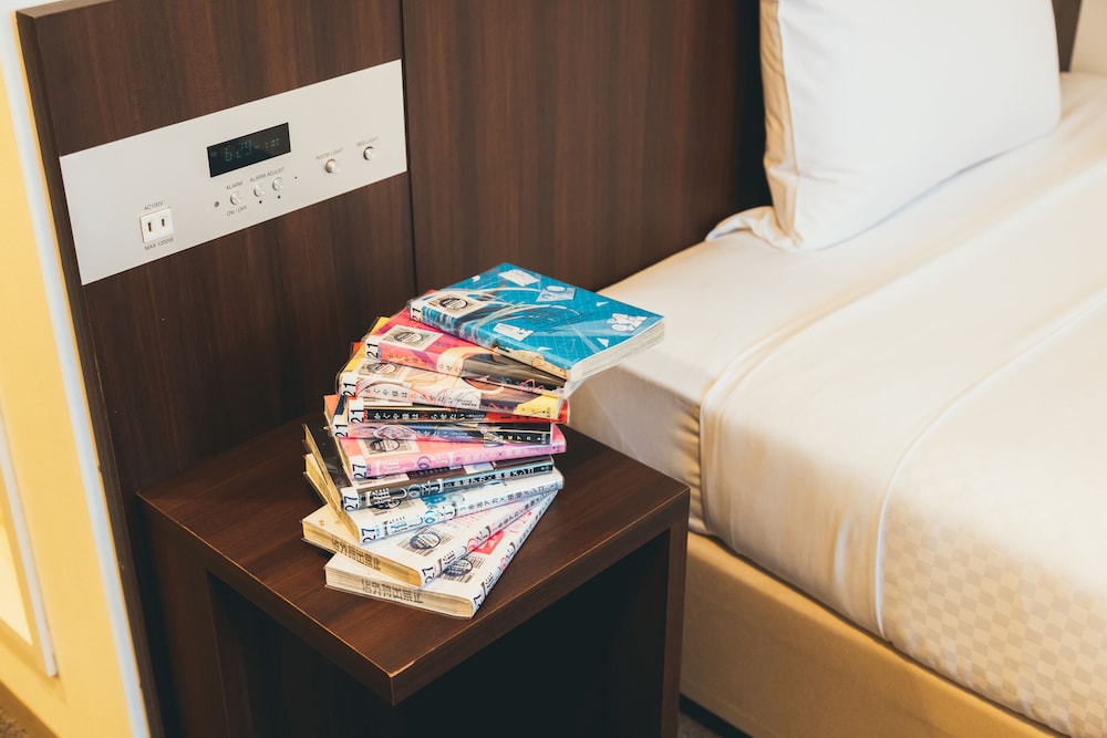 Quintessa Hotel Kokura Comic & Books 30/50