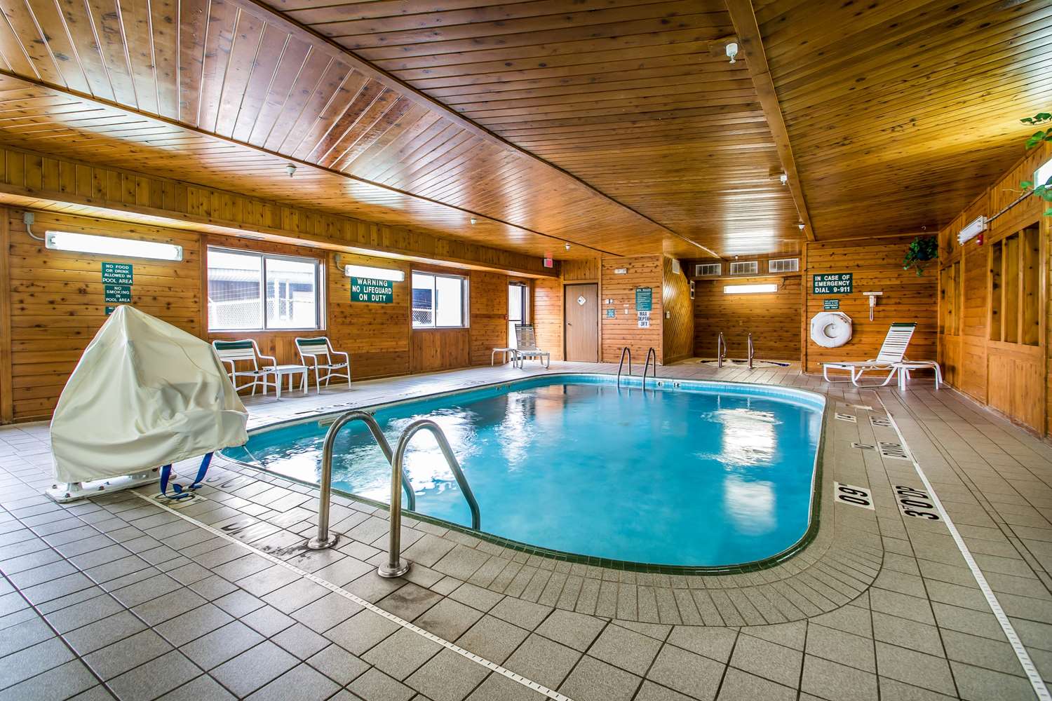 Quality Inn Dubuque On Hwy 20 22/38