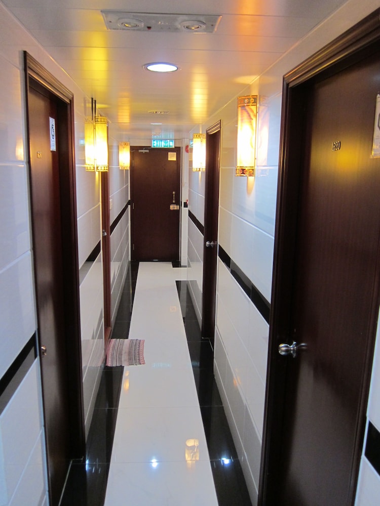 Ashoka Hostel 2/39