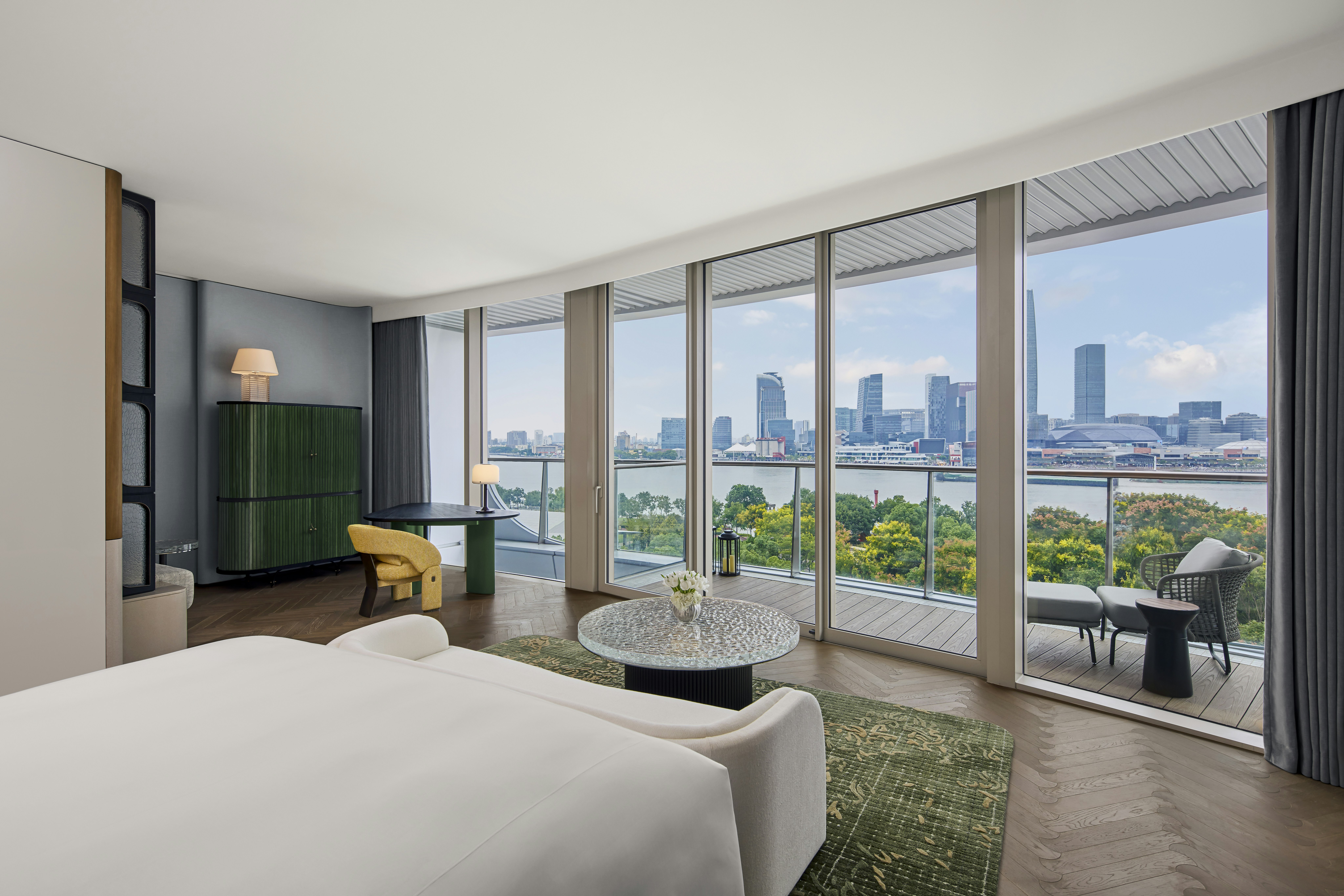 PANORAMIC, KING BED, RIVER VIEW