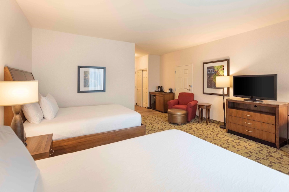 HILTON GARDEN INN SALT LAKE CITY AIRPORT 18/77