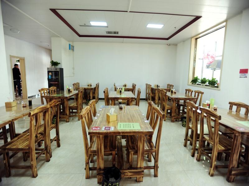 GreenTree Inn Baoding Qingyuan District Jianshe North Road Express Hotel 31/40