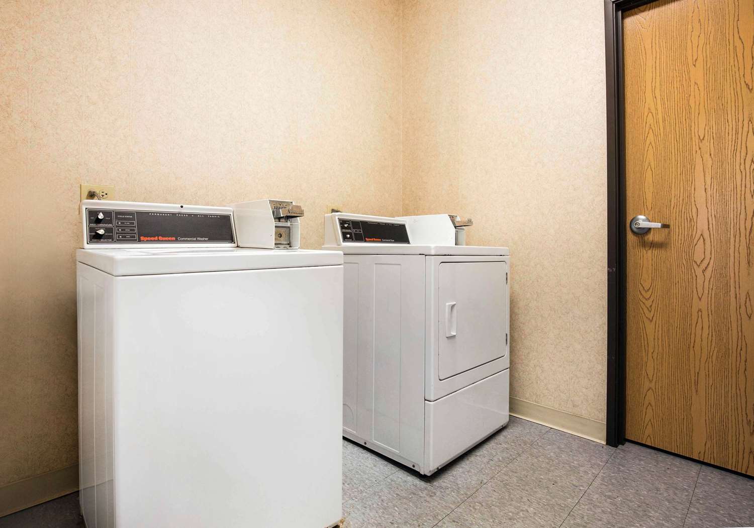 Quality Inn Monee I-57 6/21