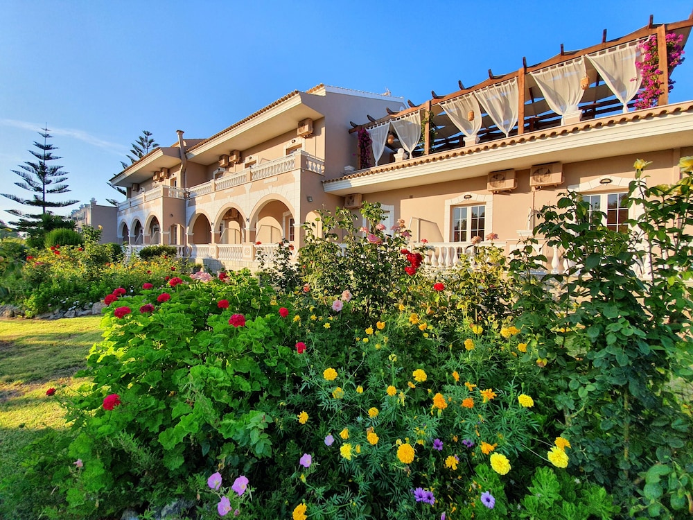 Erofili Hotel 32/36
