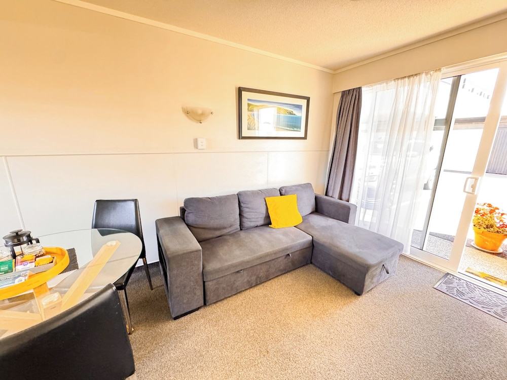Waikanae Beach Motel 44/76